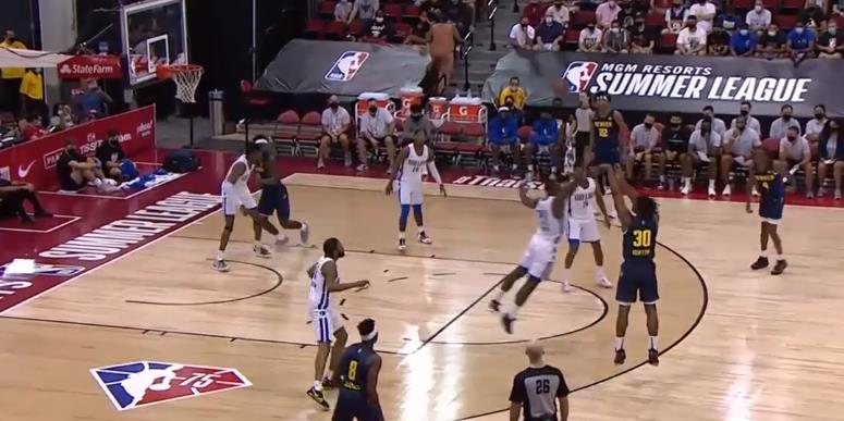 08.15夏季聯賽速遞：Deonte Burton先是一個假動作，隨後直接撤步三分命中！