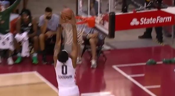 08.16夏季聯賽速遞：Isaiah Todd阻攻對手後，隊友發動長傳後，Goodwin灌籃終結！