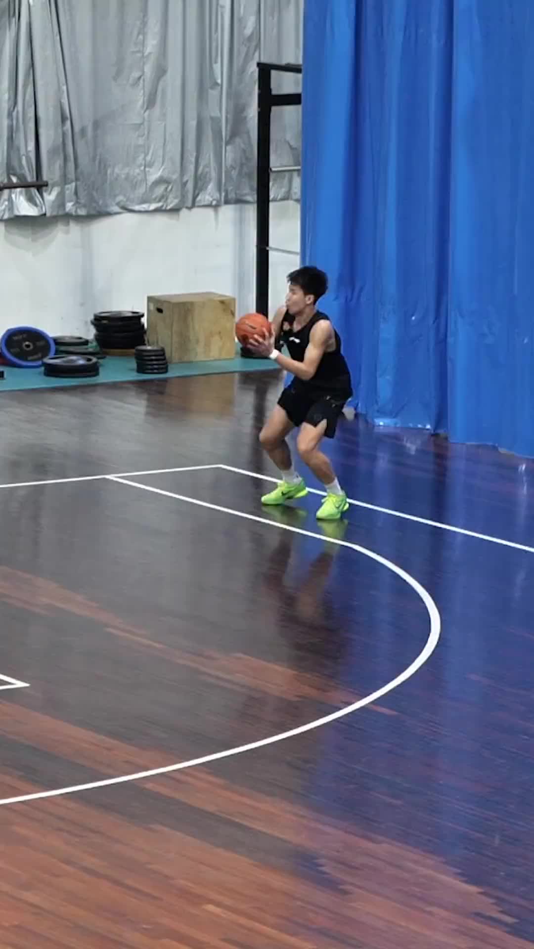 腳步和假動作的結合，超實用實戰技巧