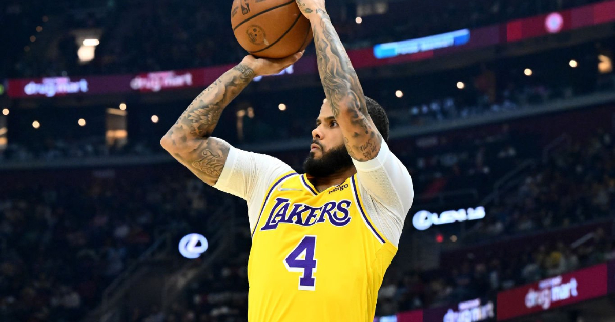 34歲老將大爆發！7中7+三分6連中！湖人奇兵百分百準星飆20分，沃帥：有他我們很穩（影）