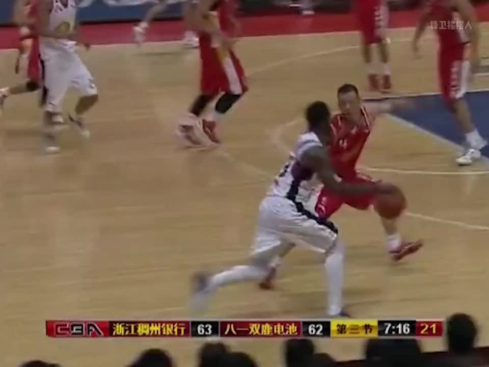 降維打擊！JR披上23號球衣征戰CBA，體驗了喬丹的感覺！