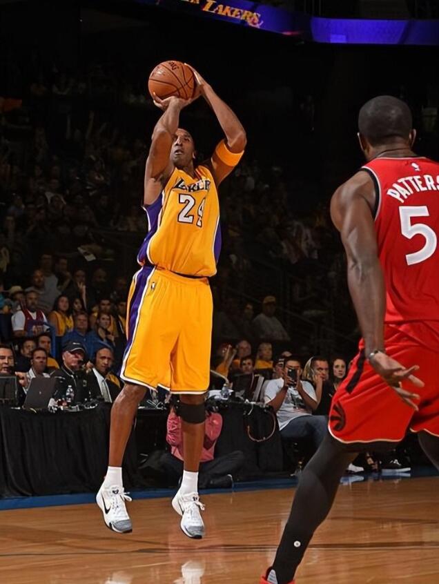 NBA / 拿「全明星票王」到底有多難?科比4次,喬丹9次,那詹姆斯多少?-黑特籃球-NBA新聞影音圖片分享社區