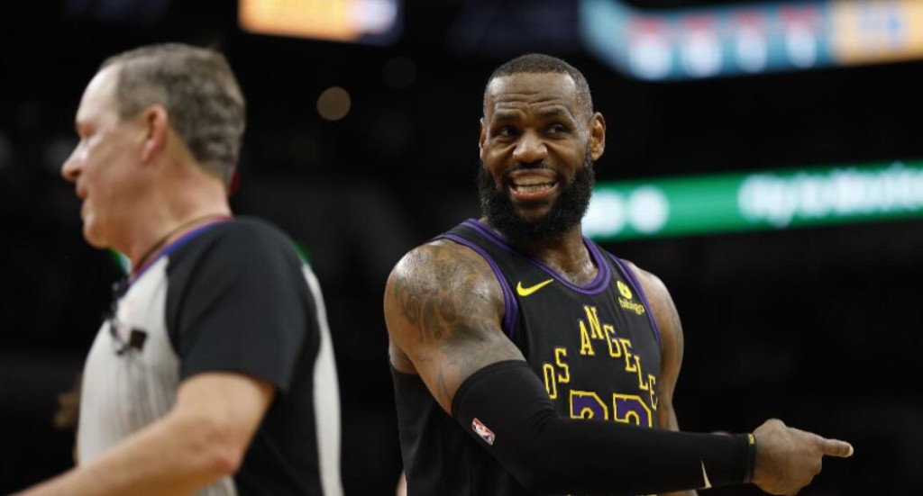 NBA / 詹姆斯你太強了!39歲的年齡,還打破77年NBA歷史第一紀錄!-黑特籃球-NBA新聞影音圖片分享社區