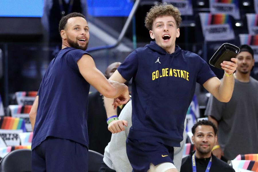 Warriors' Steph Curry mentors Brandin Podziemski like 'little brother'