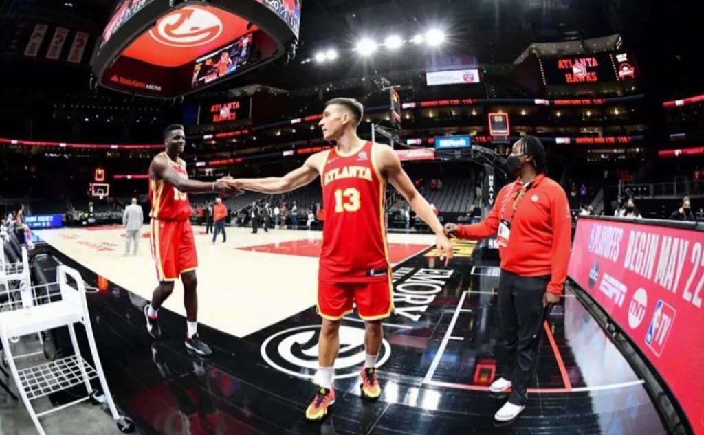 4換3!湖人老鷹潛在交易,「詹眉」將迎來第三巨頭?-黑特籃球-NBA新聞影音圖片分享社區