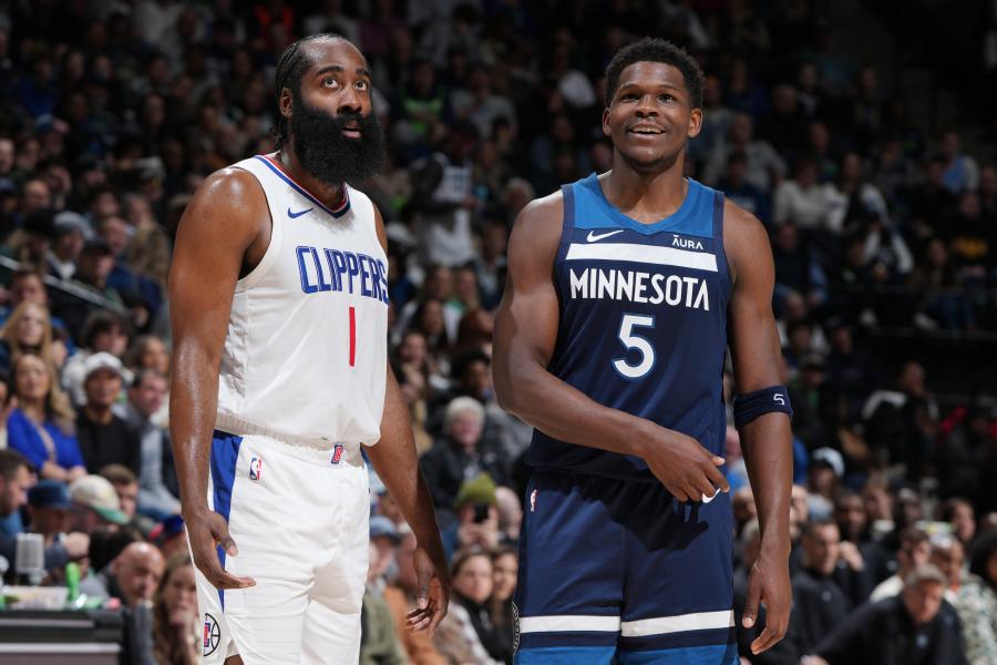 Wolves beat Clippers 109-105 with big help from Edwards and Gobert | NBA.com