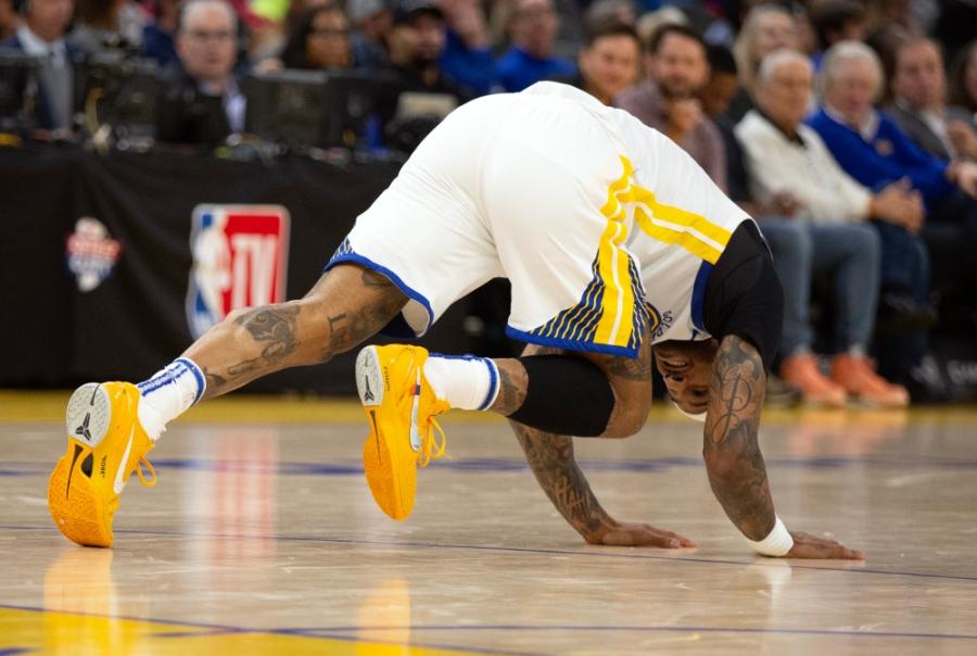 Warriors' Gary Payton II exits game vs. Magic with hamstring injury