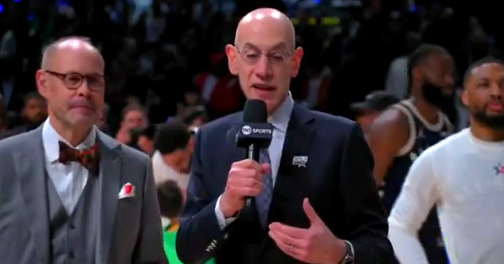 NBA / 【影片】今年明星賽讓人失望?NBA總裁「臉綠」頒獎時喊出這一句話-黑特籃球-NBA新聞影音圖片分享社區