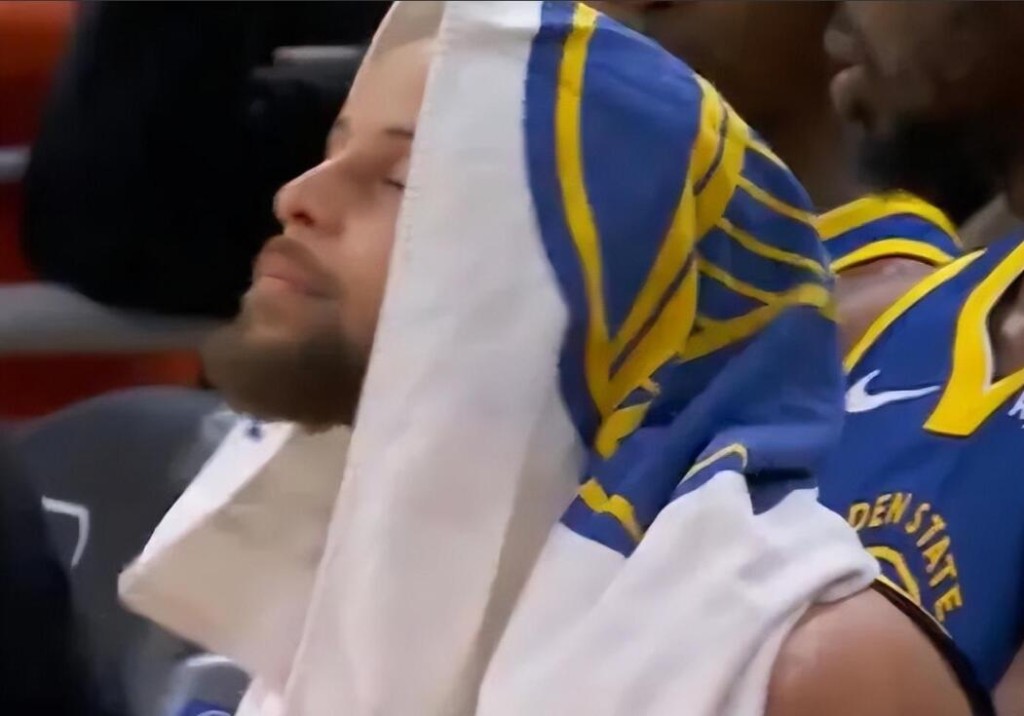 NBA / 都是約基奇的玩具!再這麼打下去,他又要拿MVP啦!-黑特籃球-NBA新聞影音圖片分享社區