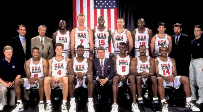 NBA / 微笑刺客向喬丹開炮:夢一擠兌我,還在最後一舞罵我混蛋,你必須向我道歉-黑特籃球-NBA新聞影音圖片分享社區