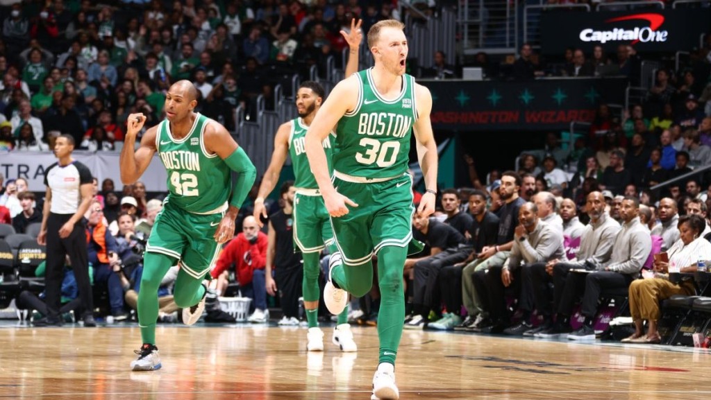 綠衫軍的板凳射手也太扯了！出賽僅22分鐘，就刷新NBA歷史紀錄！大合約有了-黑特籃球-NBA新聞影音圖片分享社區