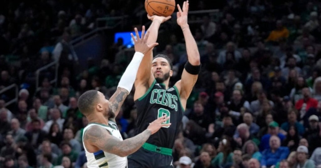 Bucks_Celtics_Basketball_89685-65fb99c7a4b81-768x432 (1)