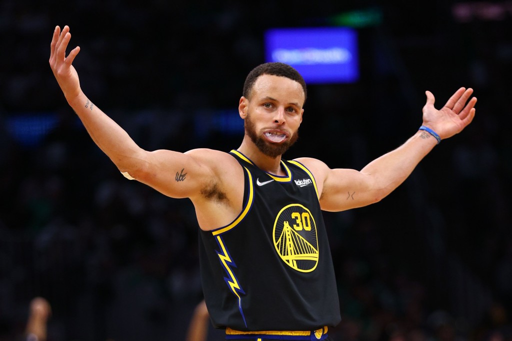 220611102335-steph-curry-finals-game-4