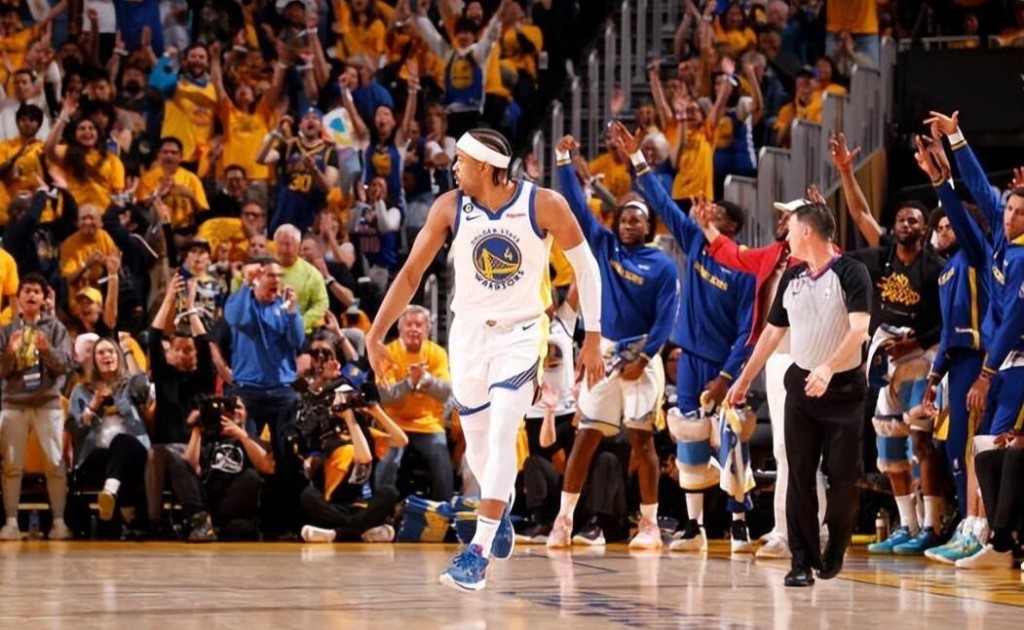 12+5+3,科爾終於開始重用他了,季後賽他可能扮演X因素!-黑特籃球-NBA新聞影音圖片分享社區