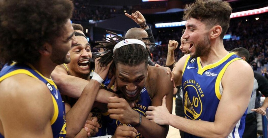 NBA / 拒絕國王合約,降薪留守勇士,如今頻繁被科爾棄用,要離開勇士了?-黑特籃球-NBA新聞影音圖片分享社區