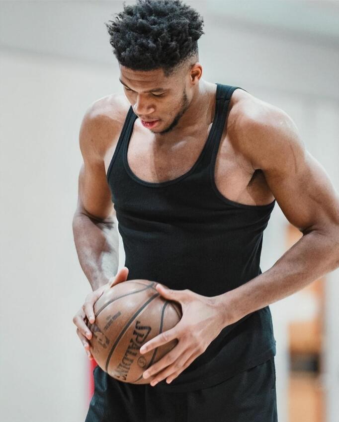 NBA / 現役沒有刺青的七大球星:哈登怕疼不想刺,字母哥十分內斂!-黑特籃球-NBA新聞影音圖片分享社區