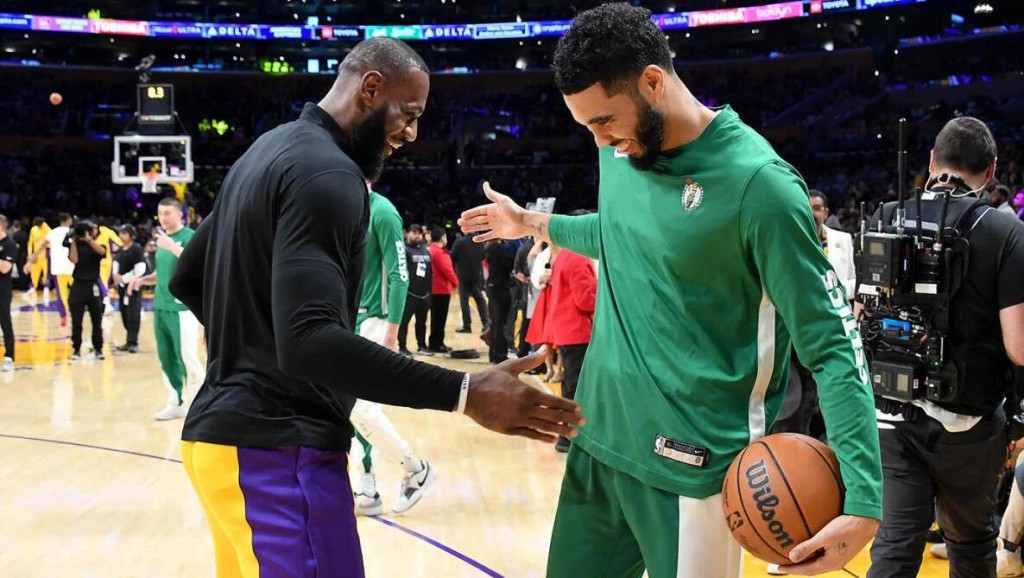 NBA / 4次進東決,23歲拿MVP,詹姆斯都心生羨慕,直言他未來不可限量!-黑特籃球-NBA新聞影音圖片分享社區