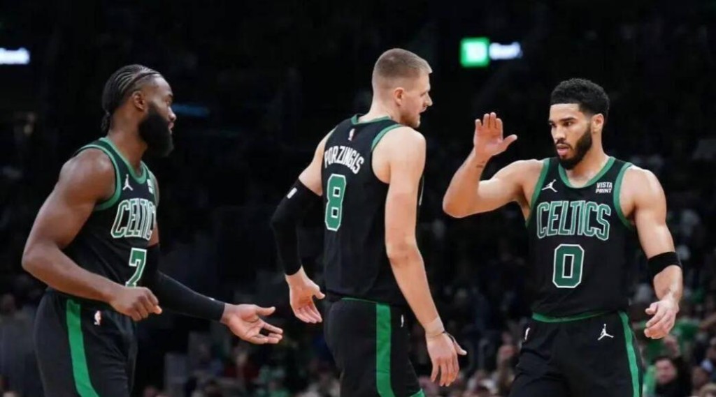 NBA / 4次進東決,23歲拿MVP,詹姆斯都心生羨慕,直言他未來不可限量!-黑特籃球-NBA新聞影音圖片分享社區