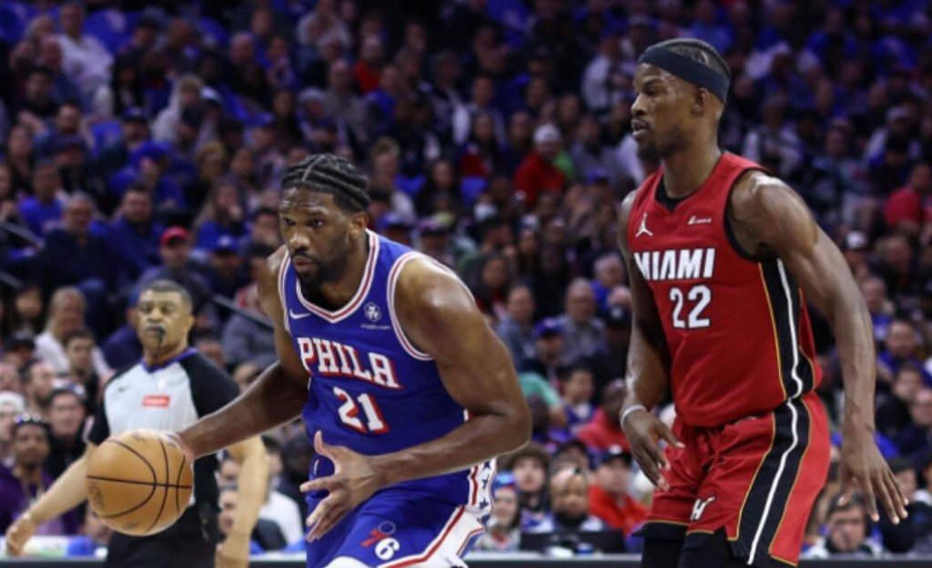 NBA / 【影片】熱火太倒霉!曝巴特勒傷勢不輕,或無限期傷停,走路一瘸一拐曝光,綠軍坐收大禮!-黑特籃球-NBA新聞影音圖片分享社區