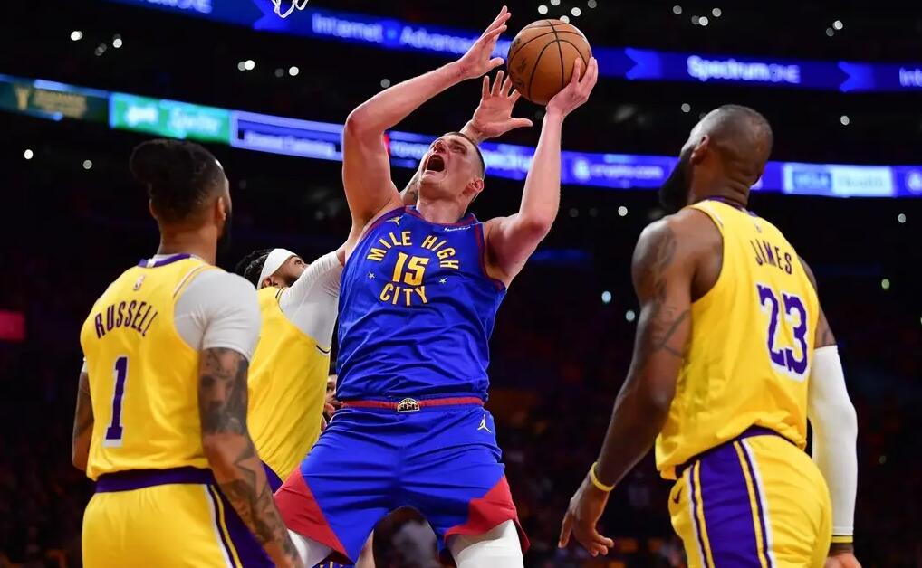 NBA / 29+15,擊敗湖人的不是約基奇和穆雷,而是一個不會投籃的鋒線!-黑特籃球-NBA新聞影音圖片分享社區