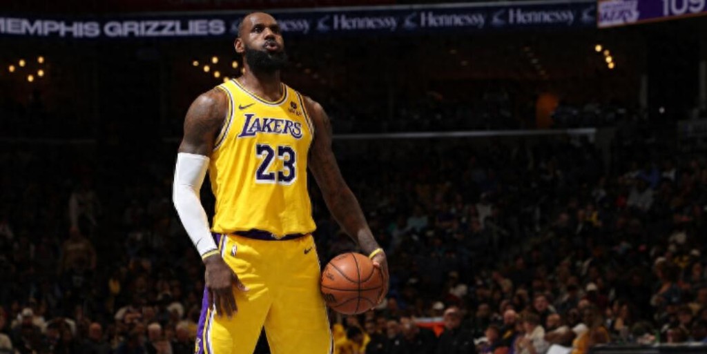 NBA / 生涯第21年打完,詹姆斯季後賽總分定格在多少?比想像中更強!-黑特籃球-NBA新聞影音圖片分享社區