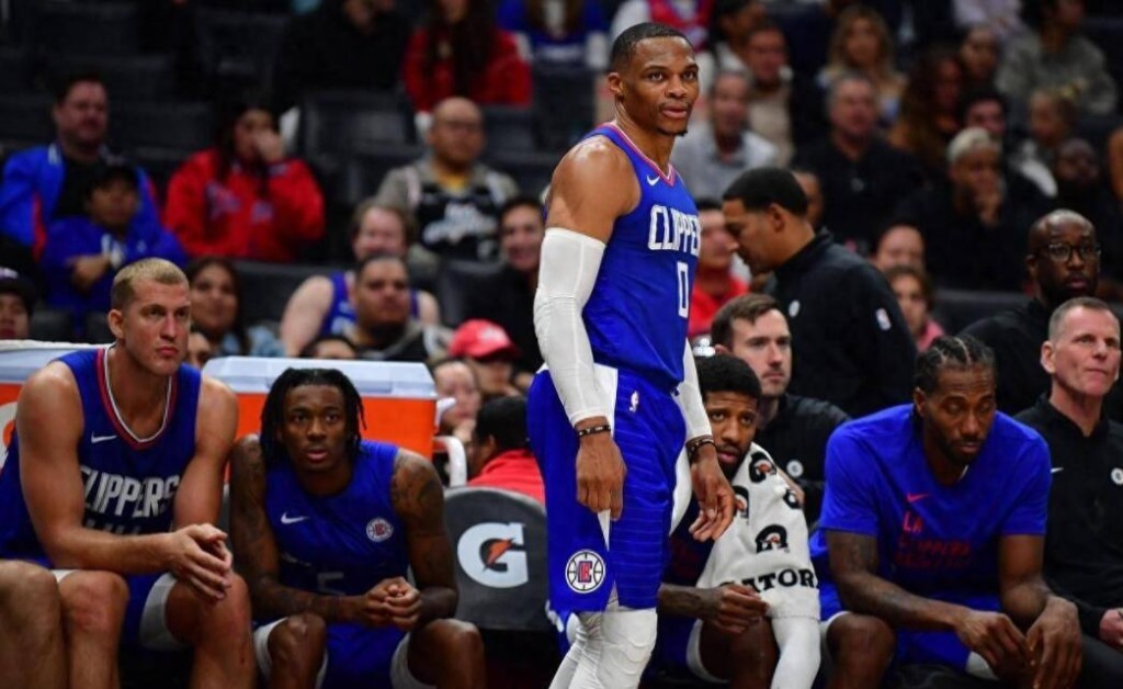 NBA / 季後賽16中4也不棄用,堅信他能夠反彈,這麼好的教練聯盟不多了!-黑特籃球-NBA新聞影音圖片分享社區