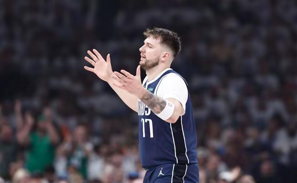 NBA / 10中1,8中1,投不進還瘋狂出手,你不是柯瑞,這樣打法奪不了冠!-黑特籃球-NBA新聞影音圖片分享社區