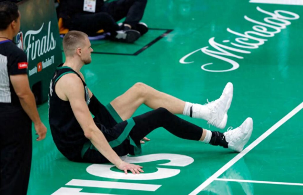 NBA / 千萬別勉強!醫學專家詳解波神罕見傷病:帶傷出戰有加重風險,無論如何都得手術!-黑特籃球-NBA新聞影音圖片分享社區