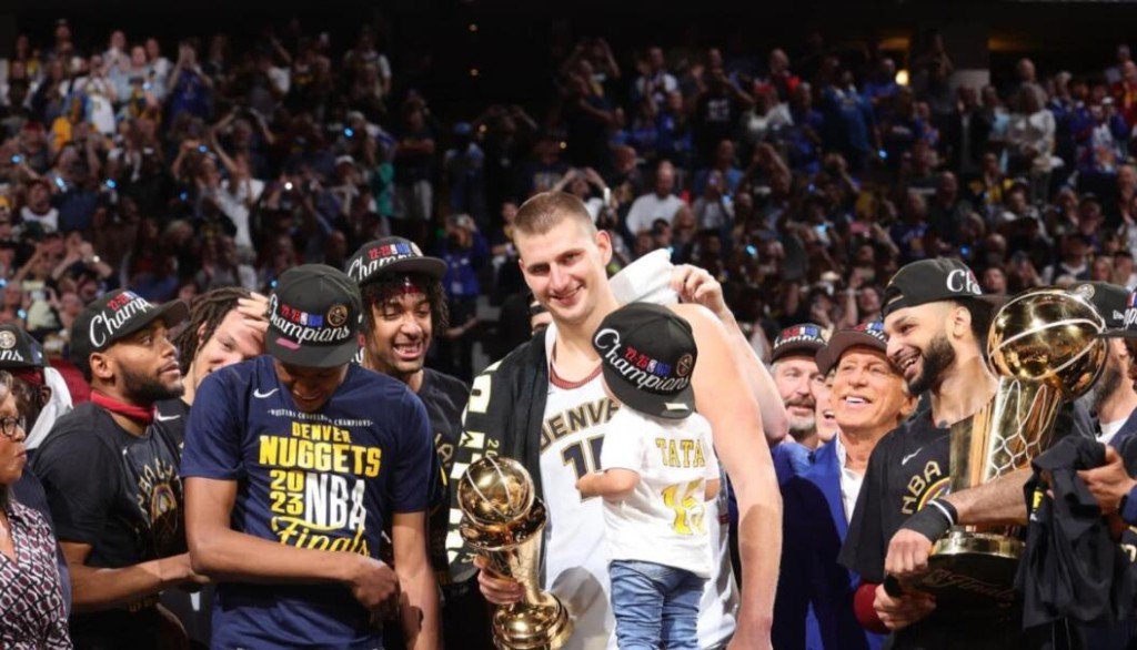 NBA / 奪冠後七人離隊,冠軍陣容徹底瓦解,想取得兩連冠真的難如登天!-黑特籃球-NBA新聞影音圖片分享社區