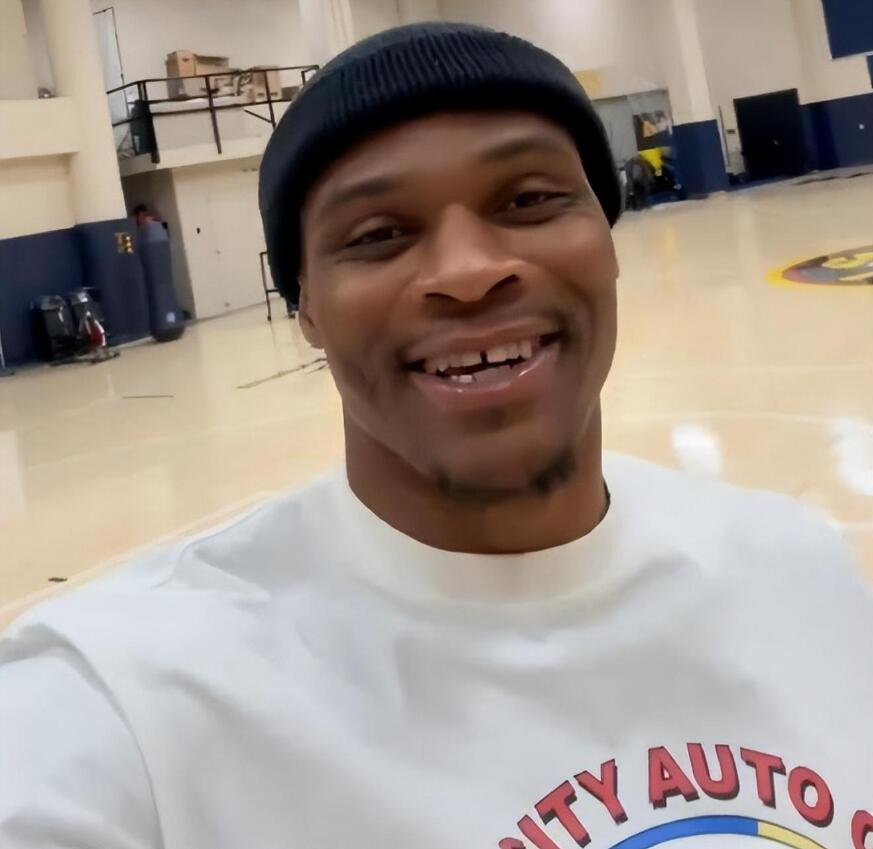 NBA / 2年680萬美元!威少正式加盟金塊改穿「4號」球衣,聯手約基奇與穆雷衝擊總冠軍!-黑特籃球-NBA新聞影音圖片分享社區
