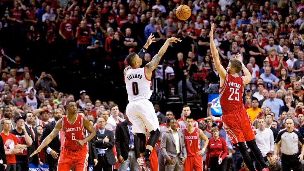 NBA / 【影片】14年里拉德絕殺火箭,他場均26+6+7,哈登和霍華德什麼表現?-黑特籃球-NBA新聞影音圖片分享社區
