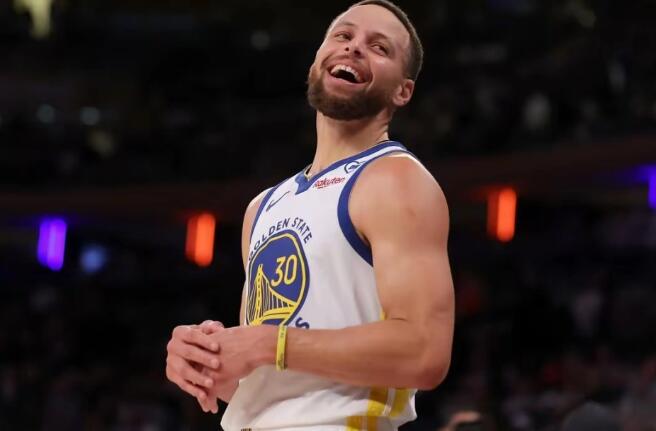 NBA 6位總收入最高球員：Curry 8億第六壓哨進入，詹皇18億第二，第一達37億-黑特籃球-NBA新聞影音圖片分享社區
