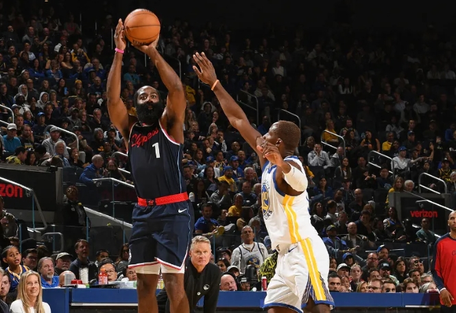 NBA / 三分球6中1,多次大空位不進!最後時刻直接被科爾棄用,這表現還想要頂薪?-黑特籃球-NBA新聞影音圖片分享社區
