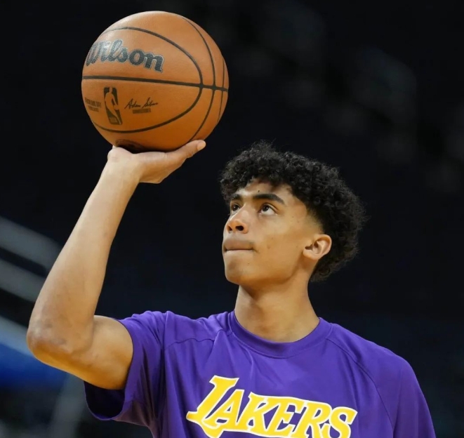 突然漲球！3200萬先生！湖人的「小科比」突然醒悟了？-黑特籃球-NBA新聞影音圖片分享社區