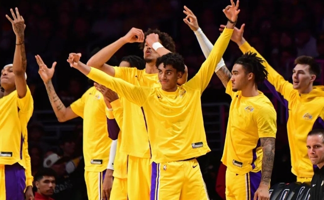 突然漲球！3200萬先生！湖人的「小科比」突然醒悟了？-黑特籃球-NBA新聞影音圖片分享社區