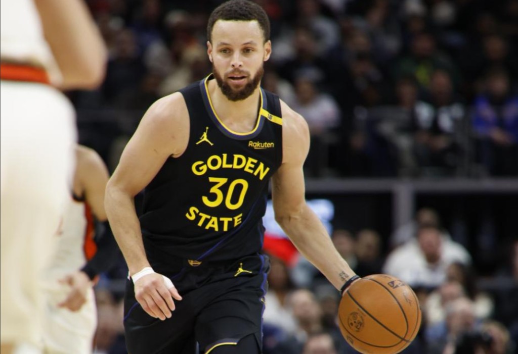 只差90顆三分球,NBA 78年來史無前例的神紀錄,要被柯瑞達成了!-黑特籃球-NBA新聞影音圖片分享社區