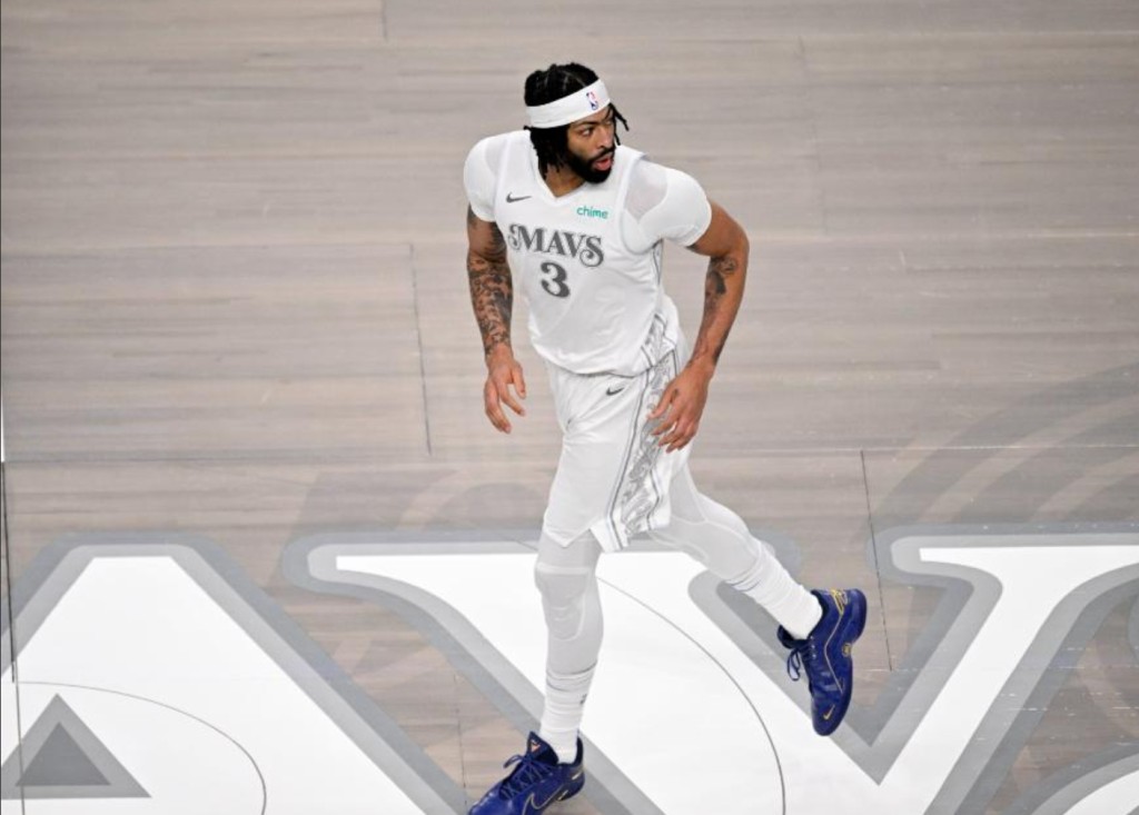 一眉哥你太強了,加盟獨行俠才1場,就打破21世紀NBA紀錄-黑特籃球-NBA新聞影音圖片分享社區