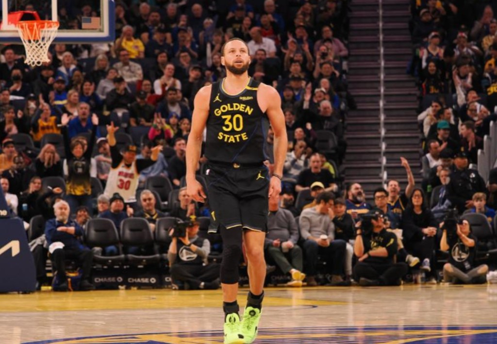 轟103分,飆進20顆三分,36歲柯瑞3戰打瘋,NBA 78年紀錄被打破!-黑特籃球-NBA新聞影音圖片分享社區