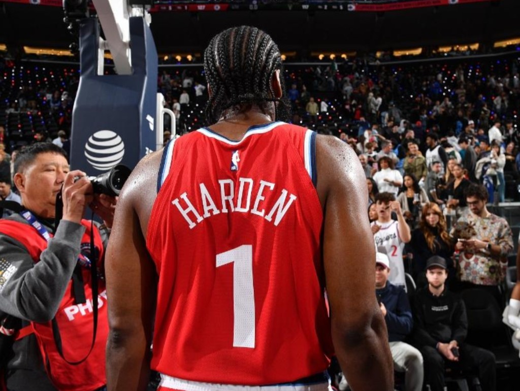 NBA / 都是35歲,湯普森年薪1587萬,哈登3365萬,巴特勒人生贏家!-黑特籃球-NBA新聞影音圖片分享社區