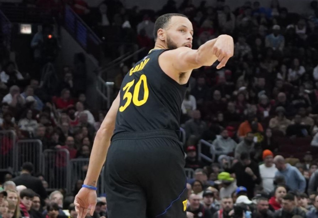 NBA / 就在今天,36歲柯瑞爆發了,轟下38分的同時,改寫78年NBA歷史紀錄!-黑特籃球-NBA新聞影音圖片分享社區