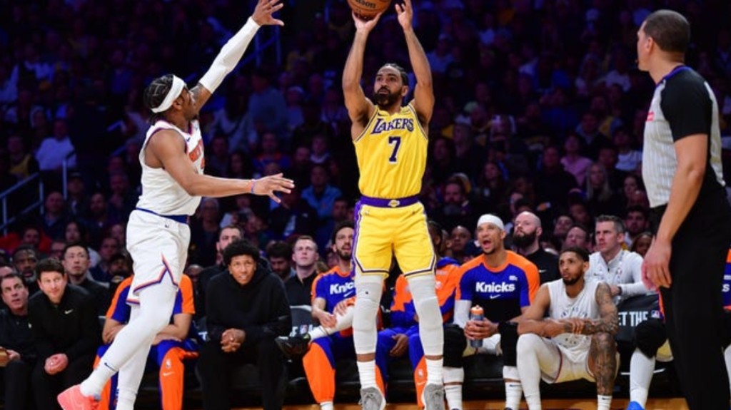 三分4中4,湖人替補奇兵出現了,季後賽他有大作用!-黑特籃球-NBA新聞影音圖片分享社區