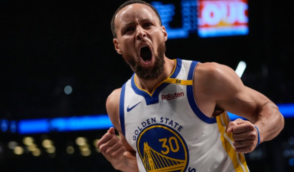 就在這場比賽,喬丹塵封22年的NBA偉大紀錄,被柯瑞強勢打破了!-黑特籃球-NBA新聞影音圖片分享社區