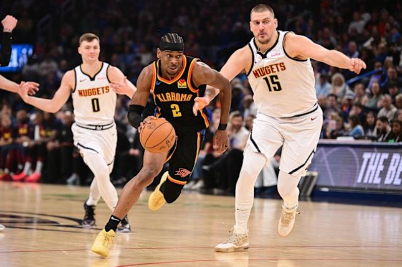 NBA / 單季2500分堪稱神蹟,21世紀僅4大神完成,今年這位超巨也有希望!-黑特籃球-NBA新聞影音圖片分享社區