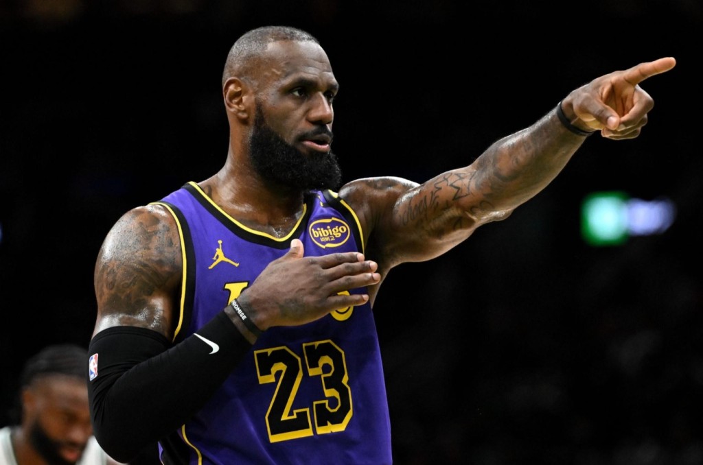 NBA / 東契奇今日缺戰金塊!湖人僅剩10人確定能打:詹姆斯預計再歇一週!-黑特籃球-NBA新聞影音圖片分享社區