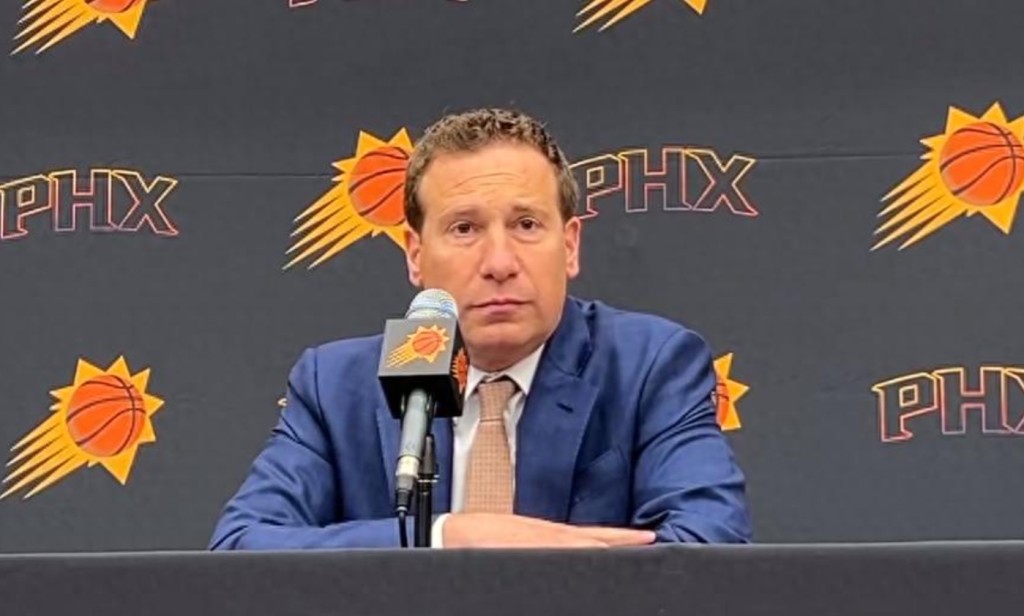 NBA / 太陽老闆承認本賽季徹底失敗!矛頭直指布丹霍澤:他不適合我們球隊!-黑特籃球-NBA新聞影音圖片分享社區
