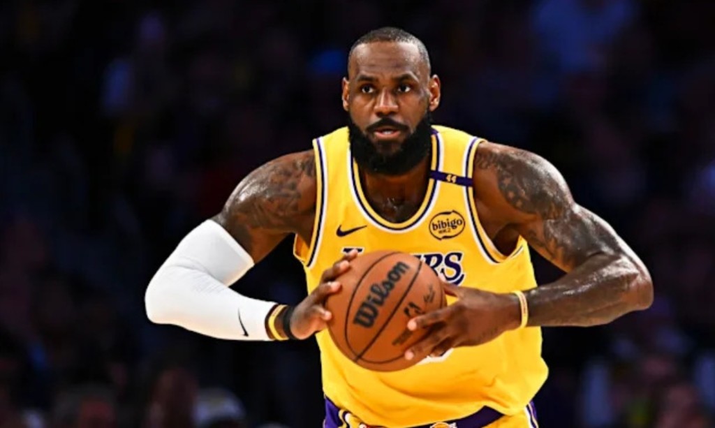 NBA / 賽季結束老將出勤率:雷納德45%,巴特勒67%,老詹85%,保羅太強!-黑特籃球-NBA新聞影音圖片分享社區
