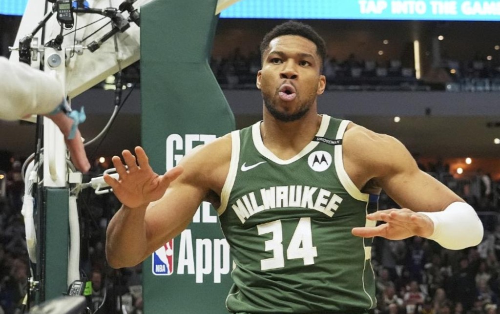就在今天,字母哥持續爆發,轟出79年NBA歷史第一的紀錄!-黑特籃球-NBA新聞影音圖片分享社區
