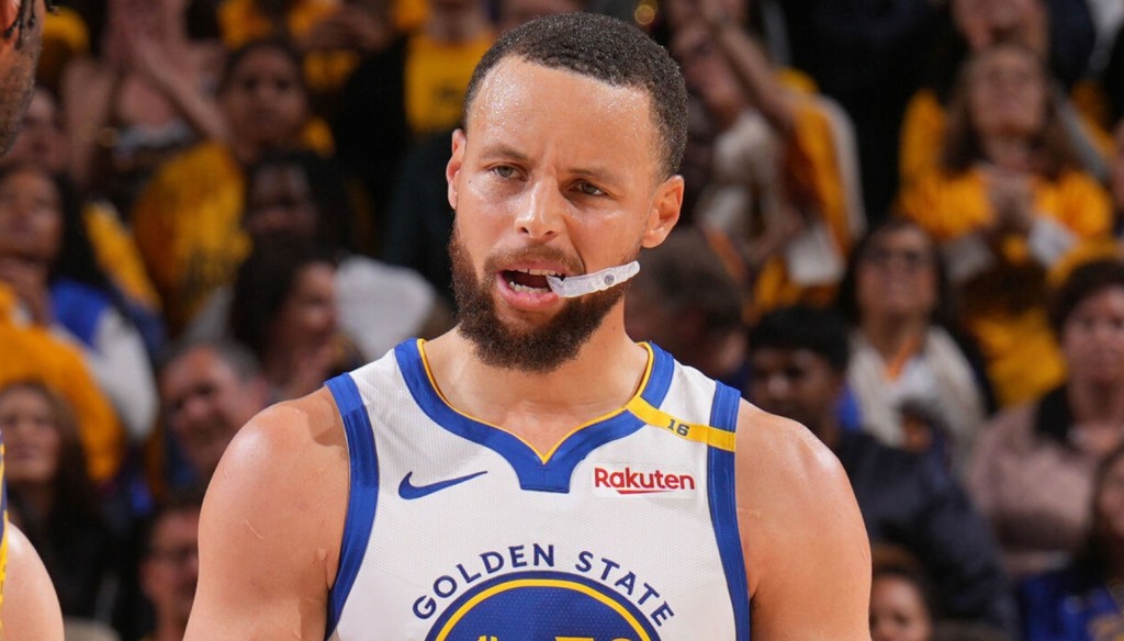 NBA / 柯瑞你太強了,沒有巴特勒依舊暴走,書寫NBA歷史絕無僅有紀錄!-黑特籃球-NBA新聞影音圖片分享社區