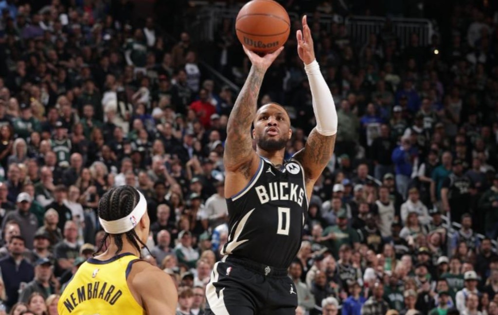 NBA / 1-3落後,公鹿還遭遇雙重危機!里拉德恐跟腱撕裂還剩兩年大合約,老河流帥位也難保?-黑特籃球-NBA新聞影音圖片分享社區