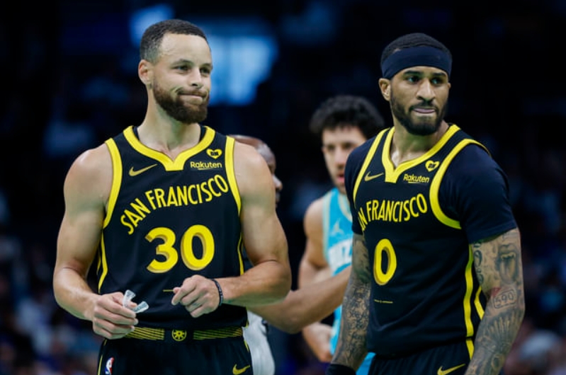 柯瑞當下態度曝光:敦促勇士2年合約簽回小裴頓,追夢力挺勇士老大!-黑特籃球-NBA新聞影音圖片分享社區